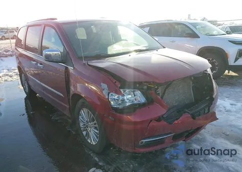 2013 Chrysler Town & Country Touring-L z USA, uszkodzony, nr VIN 2C4RC1CG3DR569577